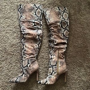 Jessica Simpson Lyrelle Snake Print